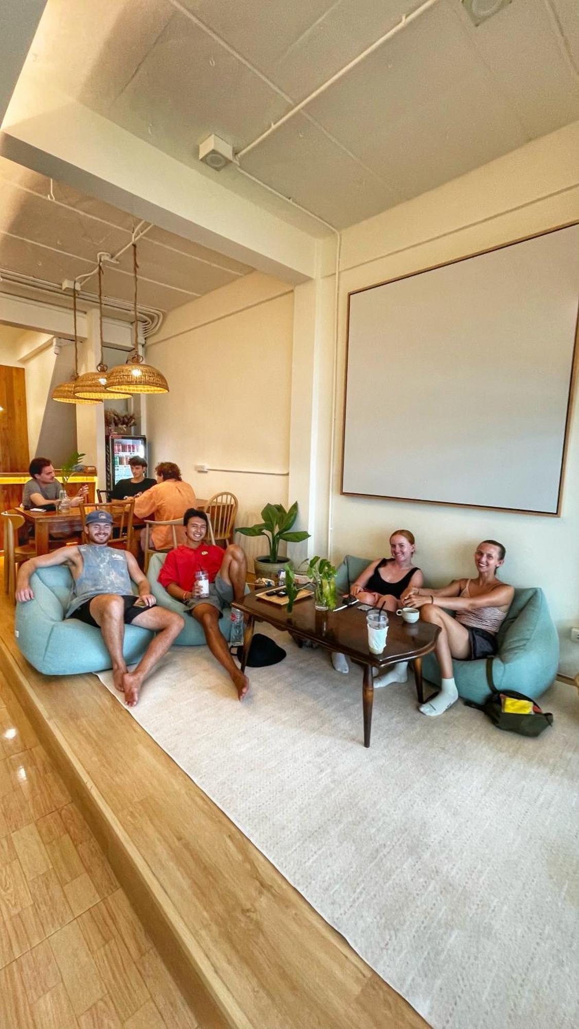 Purr Vandrehjem Phuket Eksteriør billede